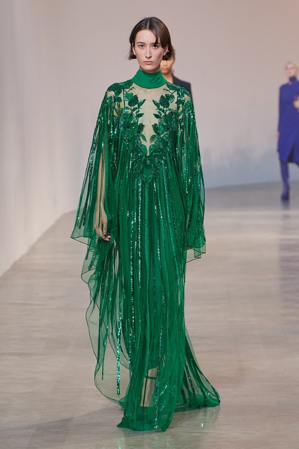 مجموعة إيلي صعب لخريف وشتاء 2022-2023