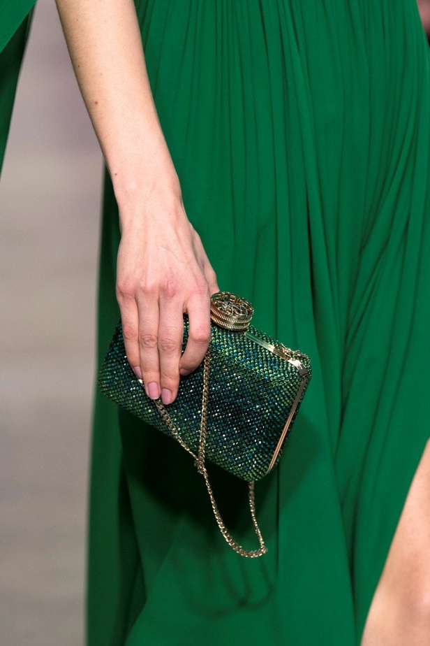 مجموعة إيلي صعب لخريف وشتاء 2022-2023