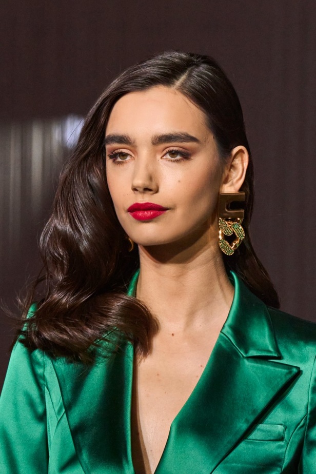 اطلالات جمالية من عرض Elisabetta Franchi للأزياء الجاهزة لخريف 2022