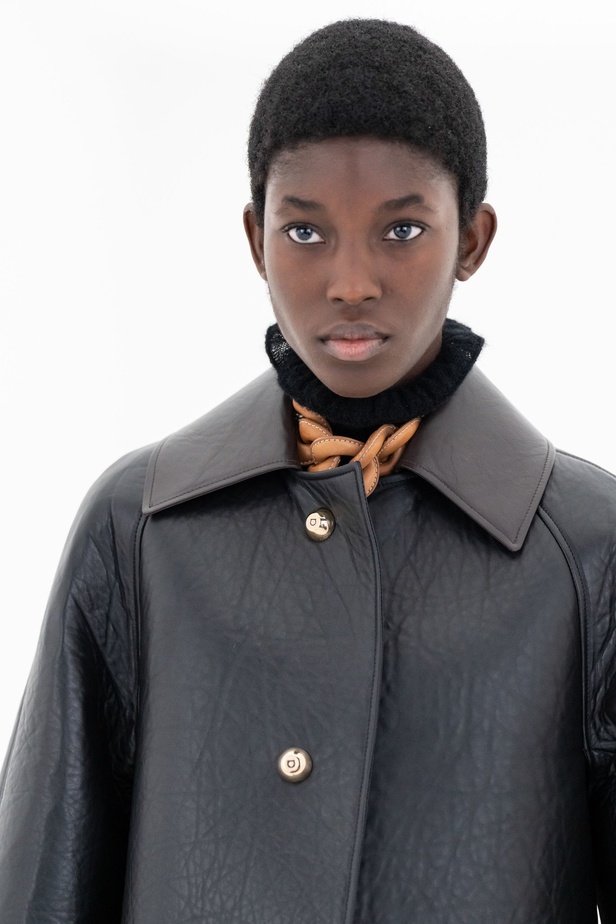  الأزياء العملية هي بطلة مجموعة أزياء Salvatore Ferragamo لخريف 2022