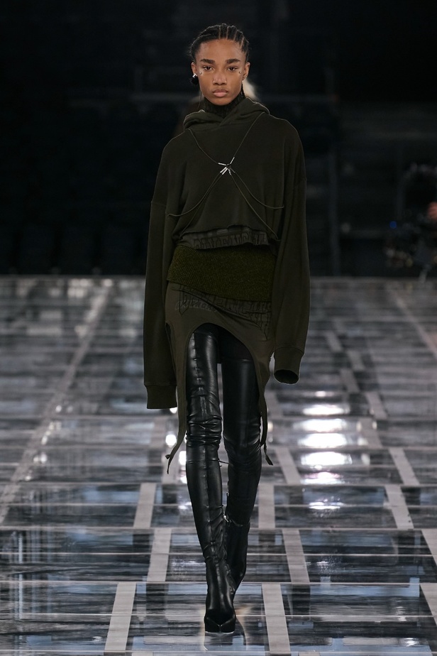 عرض أزياء Givenchy لخريف وشتاء 2022-2023
