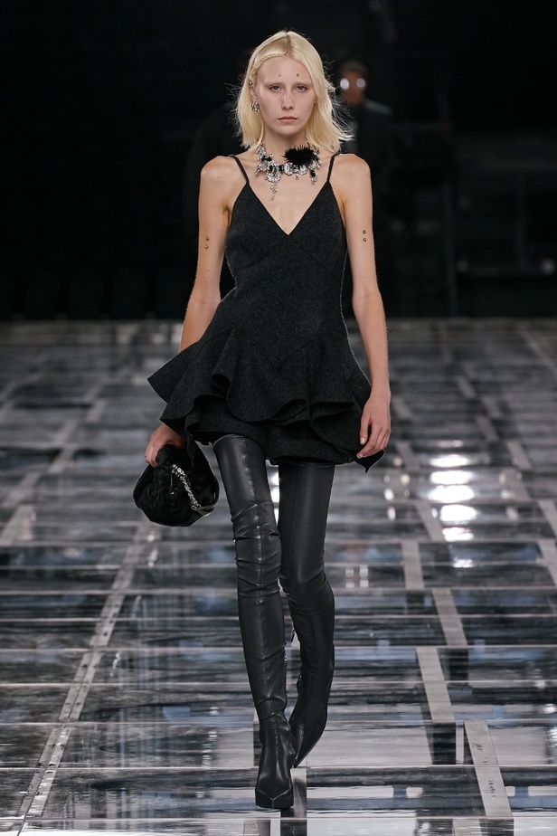 عرض أزياء Givenchy لخريف وشتاء 2022-2023