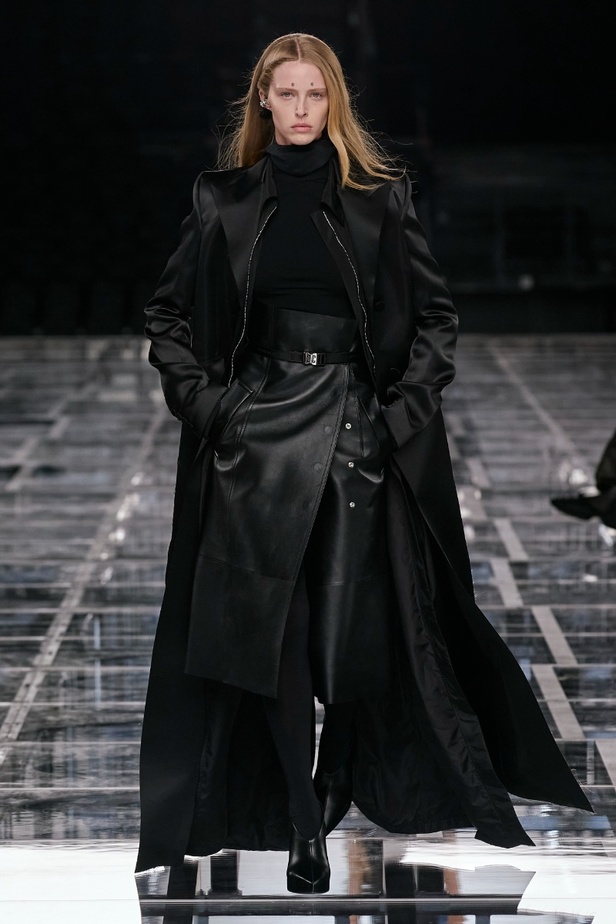 عرض أزياء Givenchy لخريف وشتاء 2022-2023