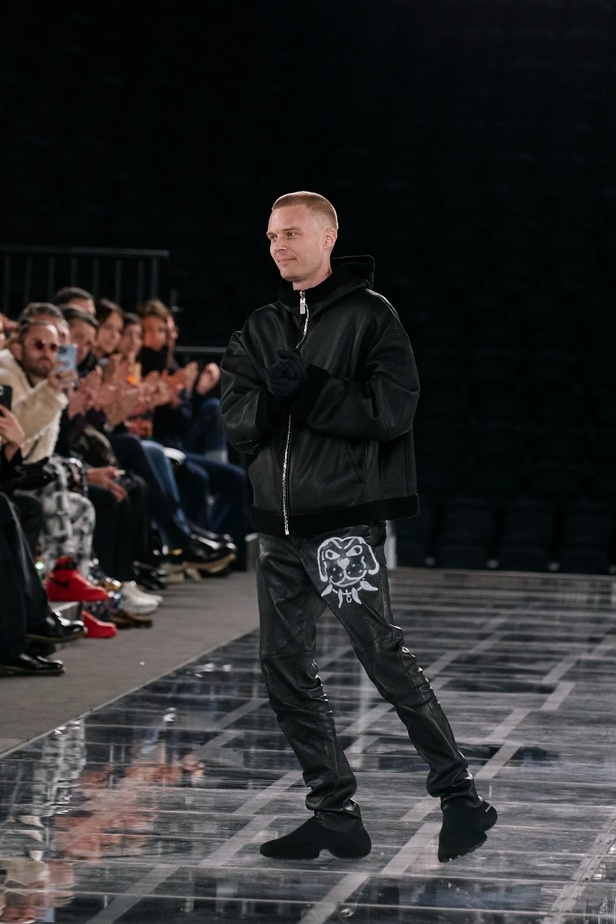 عرض أزياء Givenchy لخريف وشتاء 2022-2023