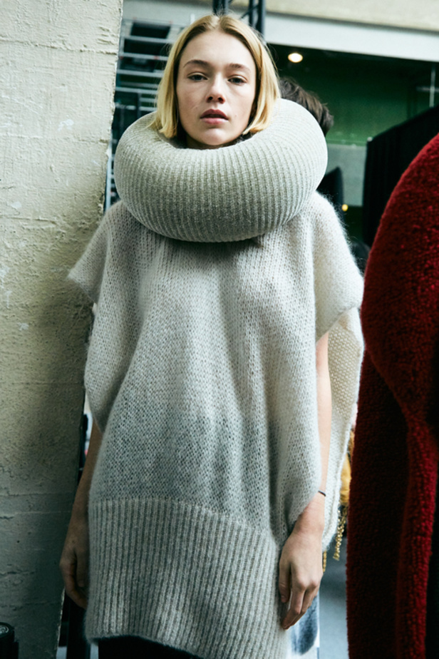 إبداع وابتكار وتميّز في مجموعة دار Loewe في باريس