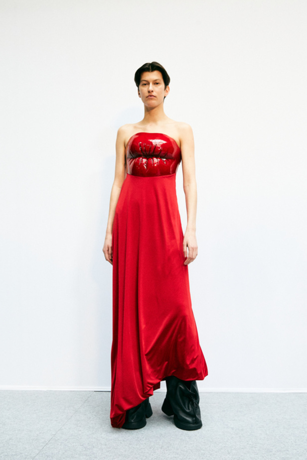 إبداع وابتكار وتميّز في مجموعة دار Loewe في باريس