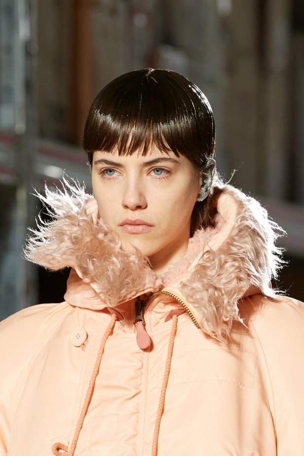 اطلالات جمالية من عرض MM6 MAISON MARGIELA في ميلانو