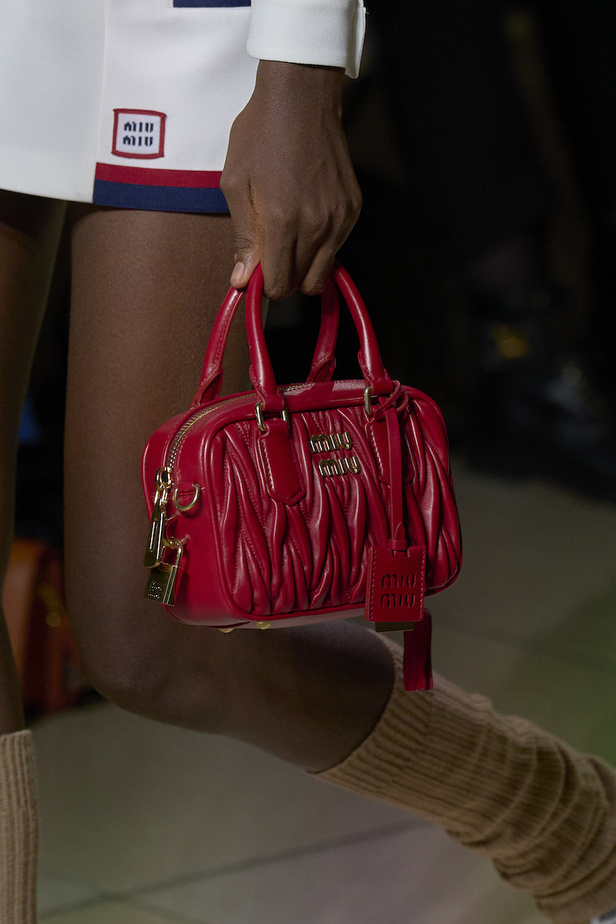 عرض أزياء Miu Miu لموسم خريف 2022