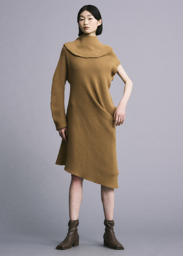 من مجموعة Issey Miyake لموسم خريف 2022