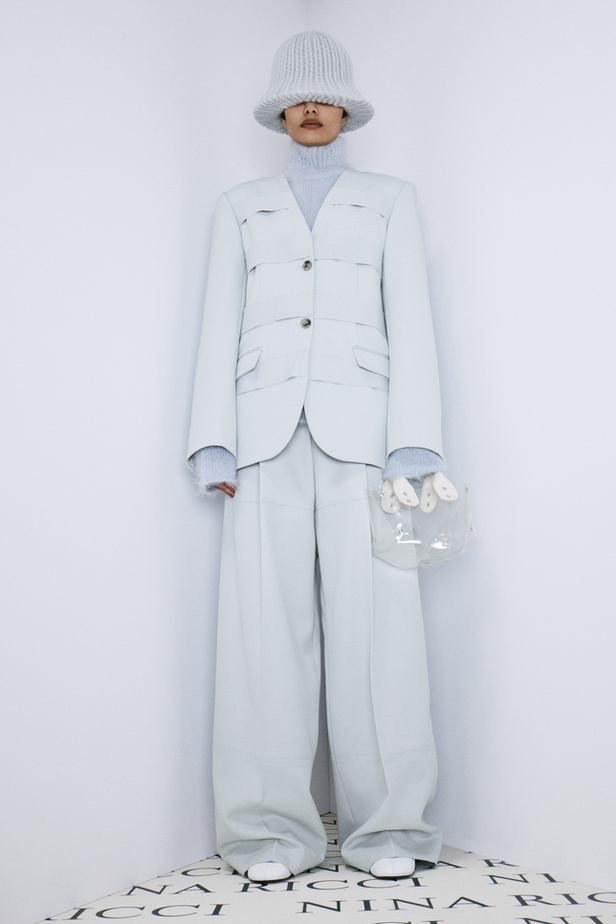 عرض أزياء مجموعة Nicca Ricci لموسم خريف وشتاء 2022 في باريس