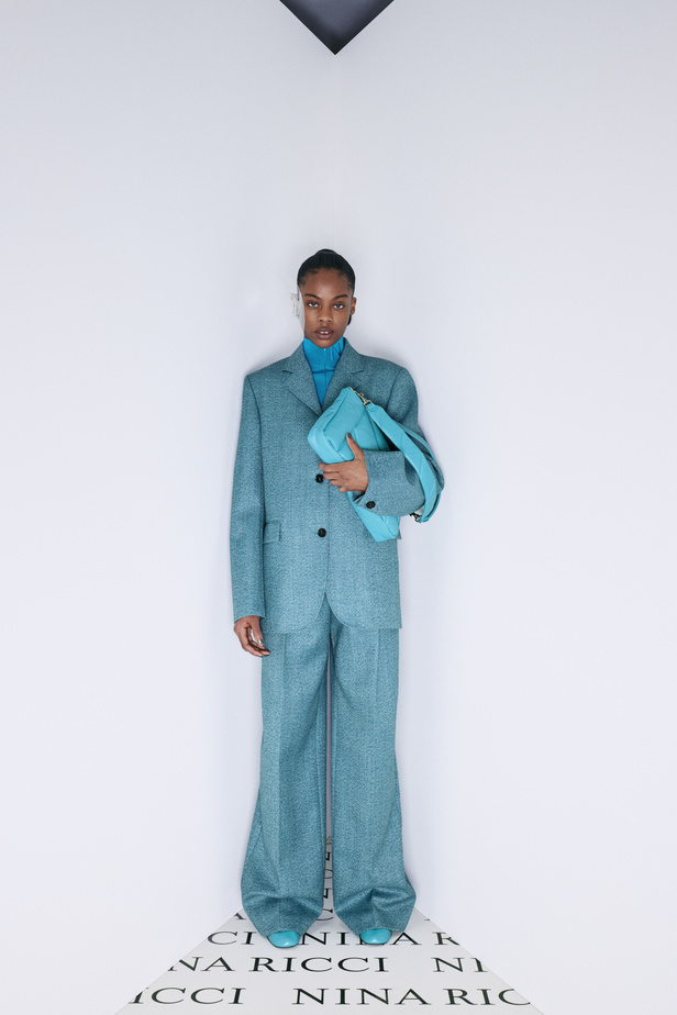 عرض أزياء مجموعة Nicca Ricci لموسم خريف وشتاء 2022 في باريس