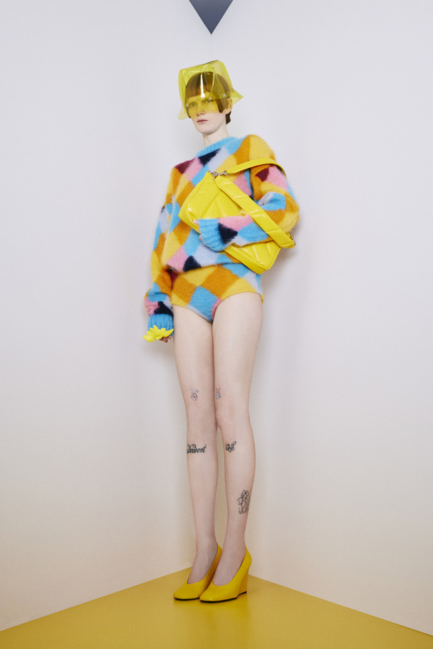 عرض أزياء مجموعة Nicca Ricci لموسم خريف وشتاء 2022 في باريس