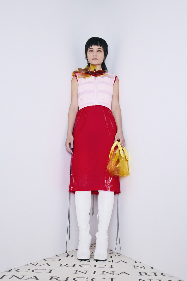 عرض أزياء مجموعة Nicca Ricci لموسم خريف وشتاء 2022 في باريس