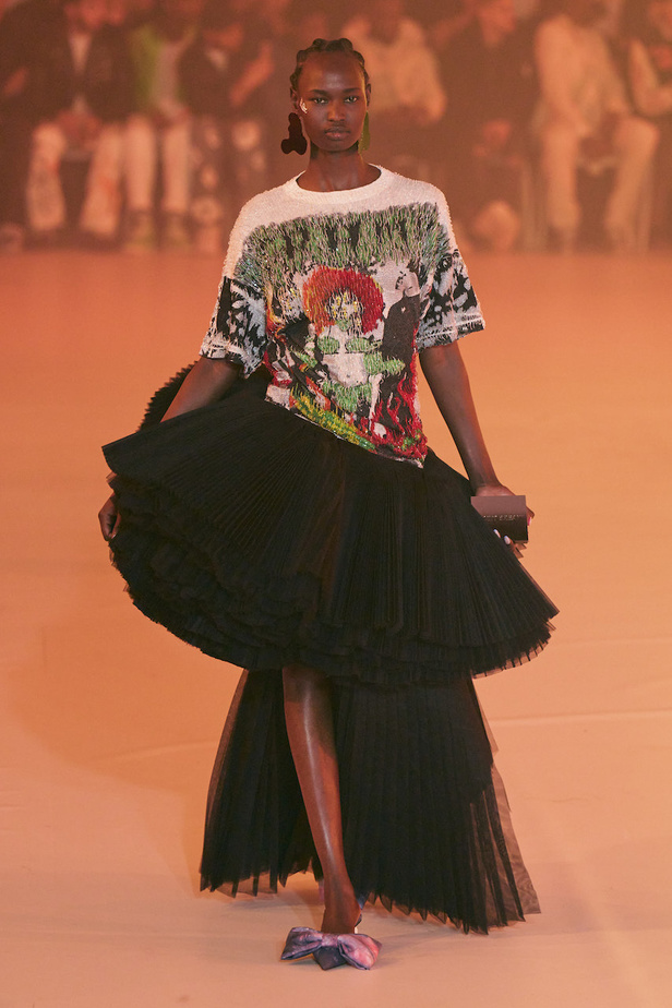 من عرض أزياء Off White لموسم خريف 2022