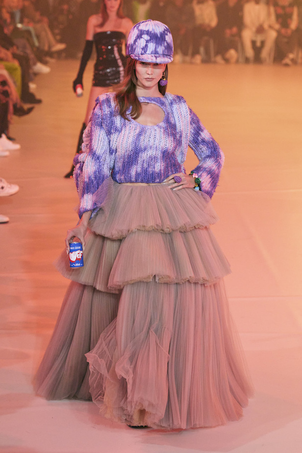 من عرض أزياء Off White لموسم خريف 2022