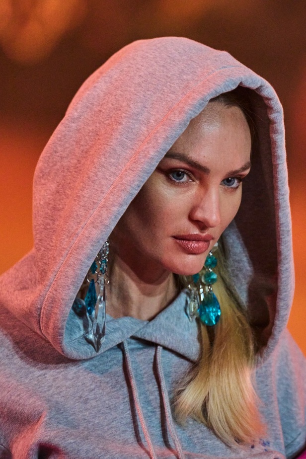 اطلالات جمالية من عرض أزياء Off White لموسم خريف 2022