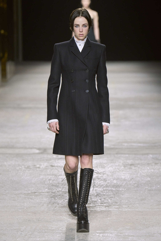 عرض أزياء مجموعة Ports 1961 لموسم خريف وشتاء 2022 في ميلانو