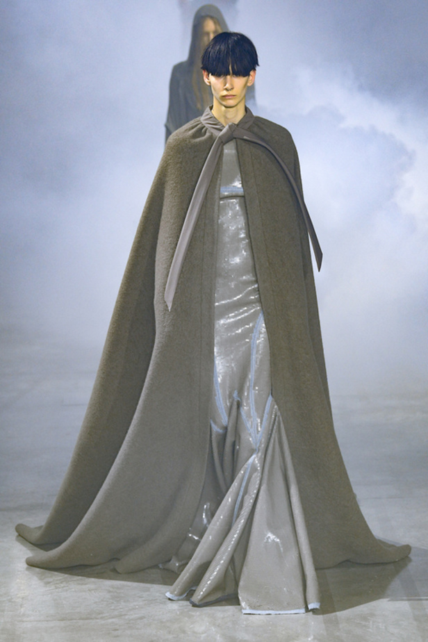 عرض أزياء مجموعة Rick Owens لموسم خريف وشتاء 2022 في باريس