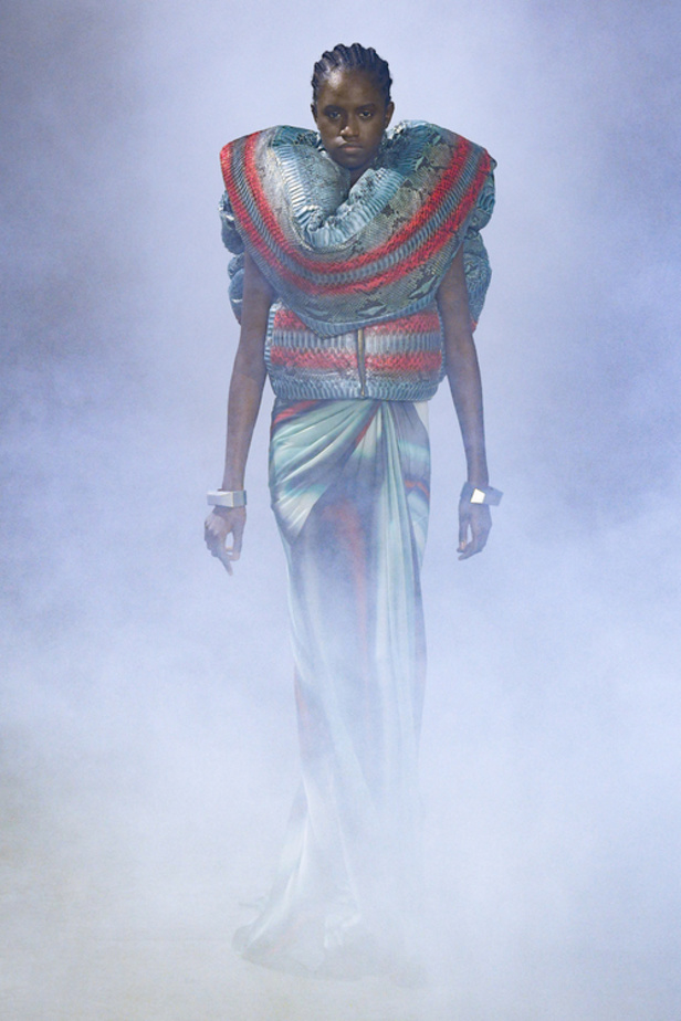 عرض أزياء مجموعة Rick Owens لموسم خريف وشتاء 2022 في باريس