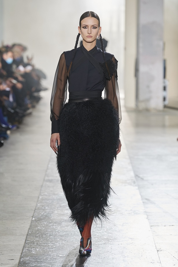 عرض أزياء Rochas  للملابس الجاهزة لخريف وشتاء 2022