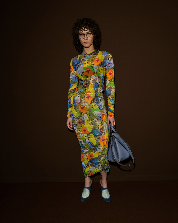 إبداع وابتكار وتميّز في مجموعة دار Loewe في باريس