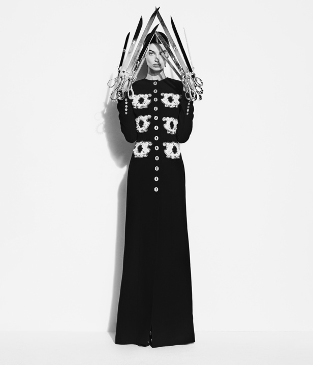 عرض أزياء مجموعة Schiaparelli لموسم خريف وشتاء 2022 في باريس