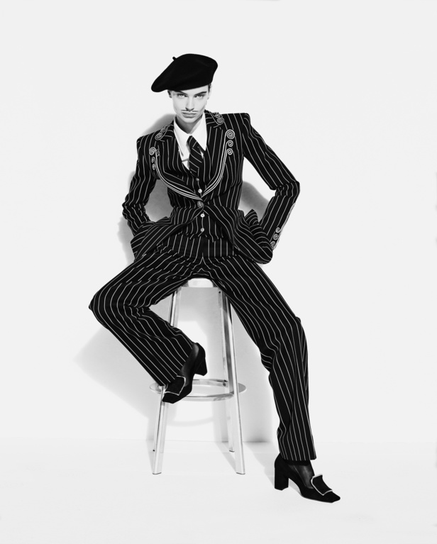 عرض أزياء مجموعة Schiaparelli لموسم خريف وشتاء 2022 في باريس