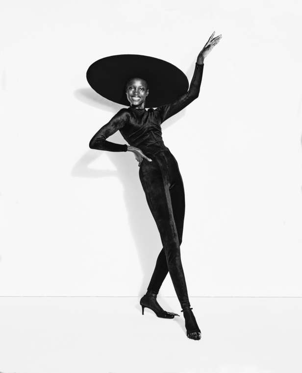 عرض أزياء مجموعة Schiaparelli لموسم خريف وشتاء 2022 في باريس