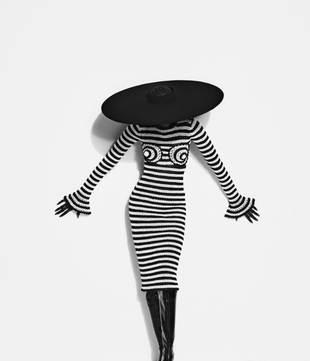 عرض أزياء مجموعة Schiaparelli لموسم خريف وشتاء 2022 في باريس