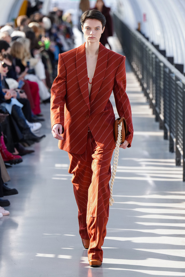 عرض أزياء Stella McCartney لموسم خريف 2022