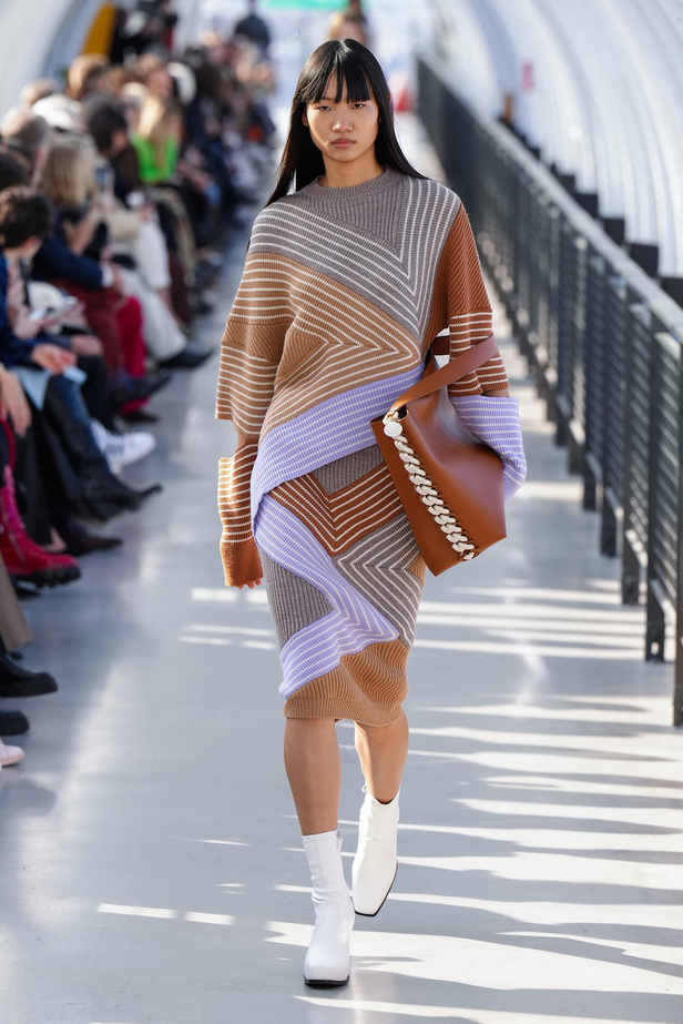 عرض أزياء Stella McCartney لموسم خريف 2022
