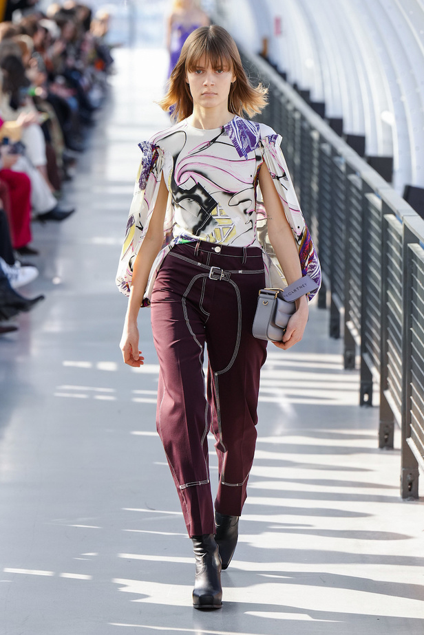 عرض أزياء Stella McCartney لموسم خريف 2022