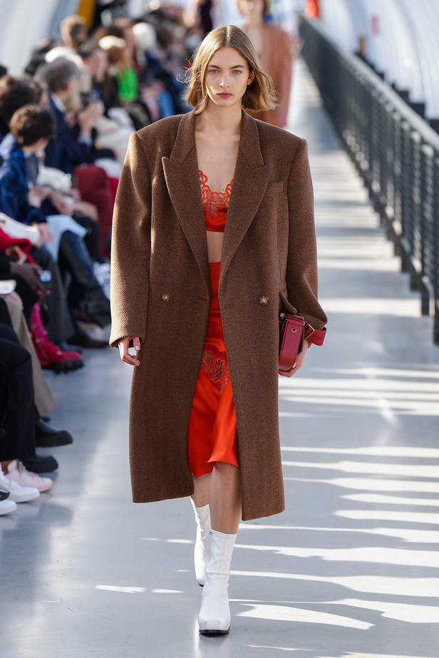 عرض أزياء Stella McCartney لموسم خريف 2022