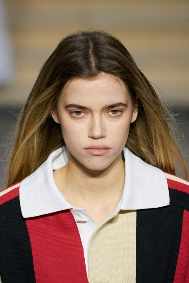 اطلالات جمالية من مجموعة Louis Vuitton لخريف وشتاء 2022-2023