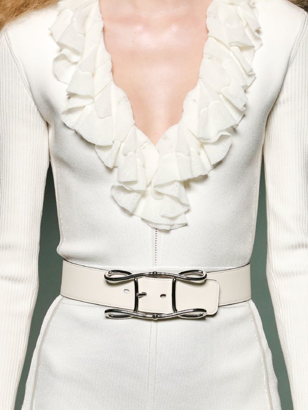 دار هيرميس تحيي موضة التصاميم الرياضية والشبابية في مجموعة خريف وشتاء 2022