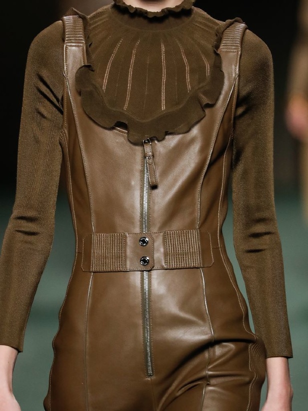 دار هيرميس تحيي موضة التصاميم الرياضية والشبابية في مجموعة خريف وشتاء 2022