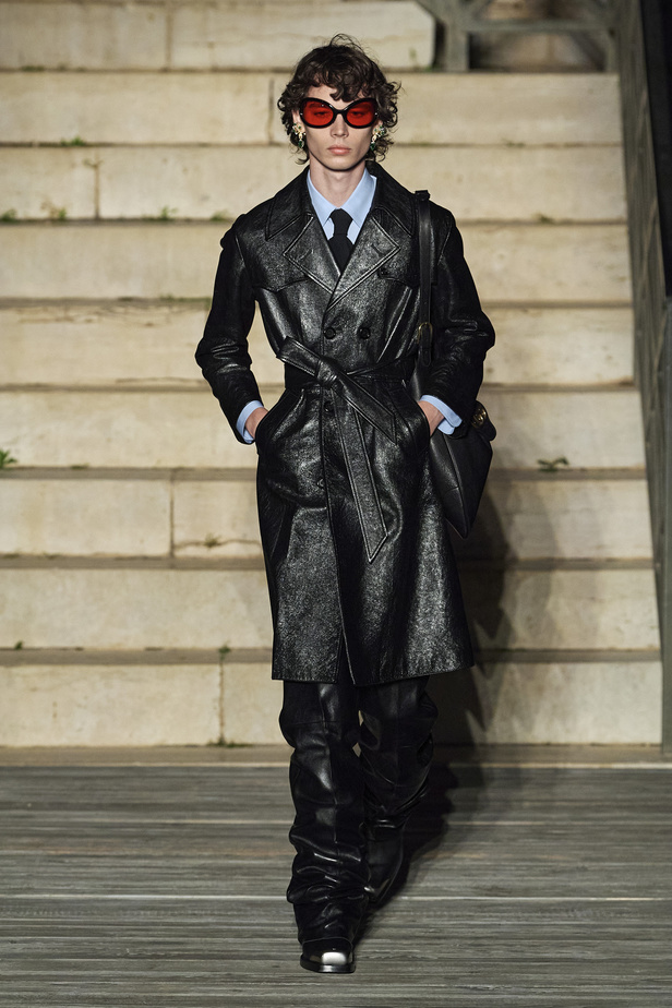 عرض أزياء غوتشي كروز 2023 خطوة نحو مستقبل حيوي في عالم الموضة