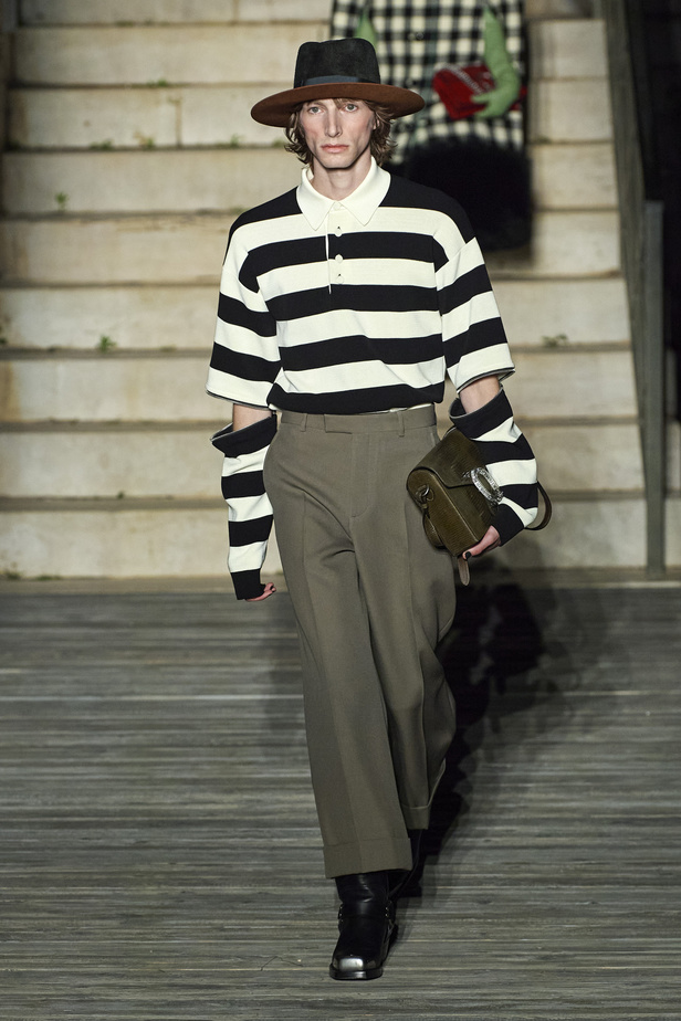 عرض أزياء غوتشي كروز 2023 خطوة نحو مستقبل حيوي في عالم الموضة