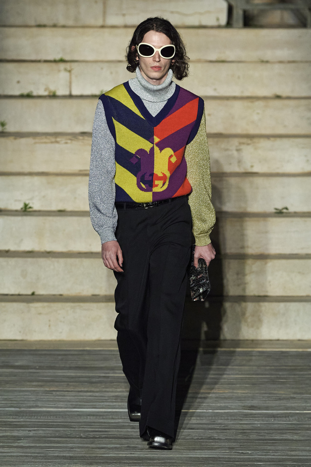 عرض أزياء غوتشي كروز 2023 خطوة نحو مستقبل حيوي في عالم الموضة