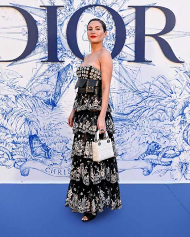 Dior تحتفل بالأنوثة في مجموعة "ديور كروز" للعام 2023