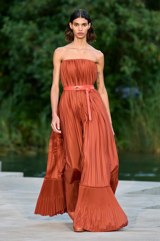 عرض أزياء Max Mara Resort 2023