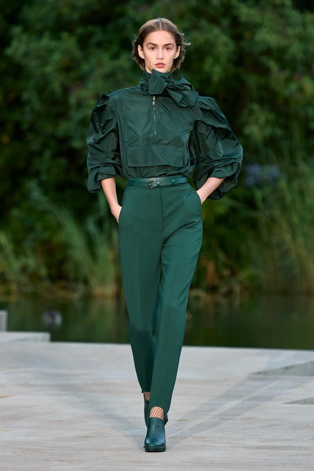 عرض أزياء Max Mara Resort 2023
