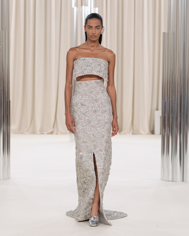 Ashi Studio تكشف عن مجموعة كوتور خريف وشتاء 2023 بعنوان "الأمواج"