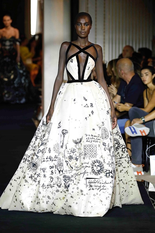 مجموعة زهير مراد للأزياء الراقية لخريف 2022