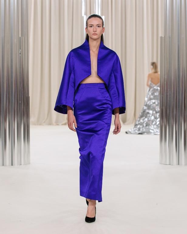 Ashi Studio تكشف عن مجموعة كوتور خريف وشتاء 2023 بعنوان "الأمواج"