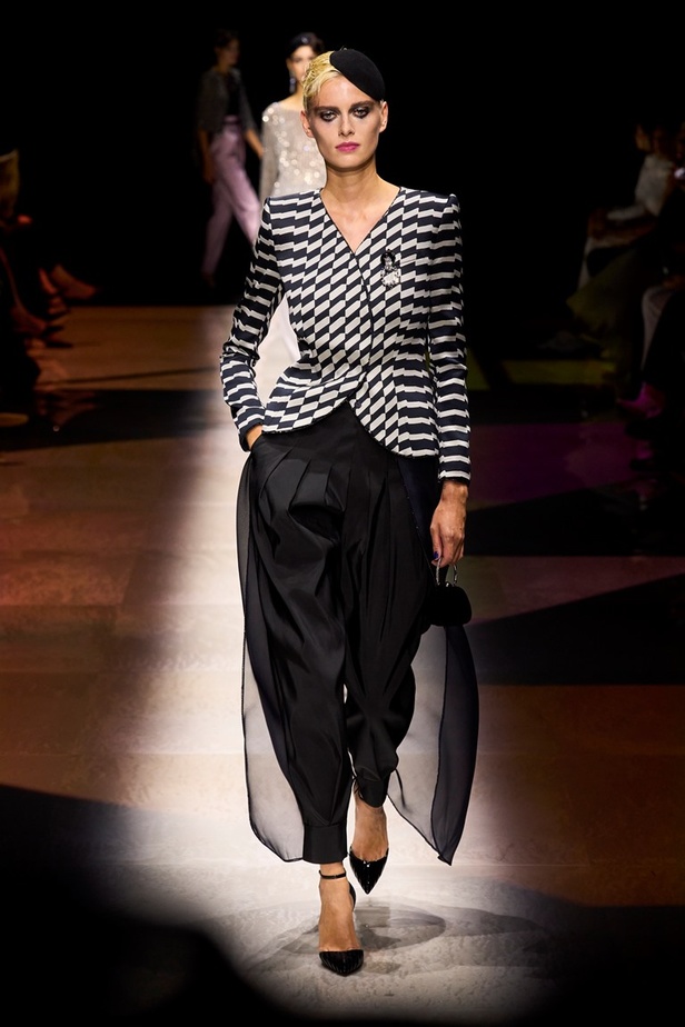 مجموعة Giorgio Armani Privé ملاذ للأحلام والإبداع