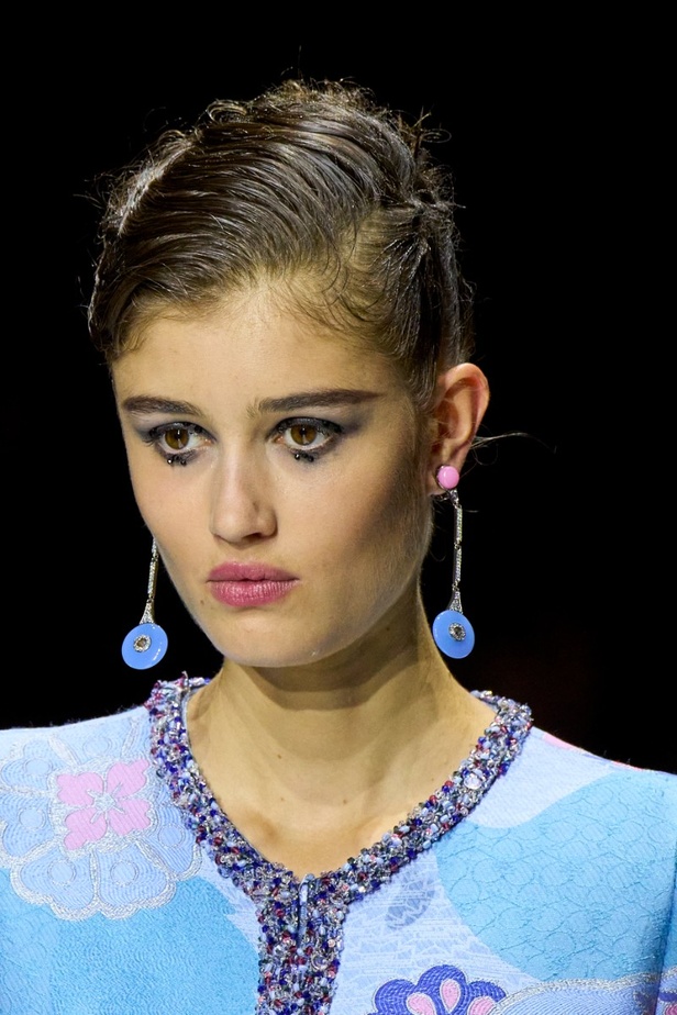 اطلالات جمالية من مجموعة Giorgio Armani Privé