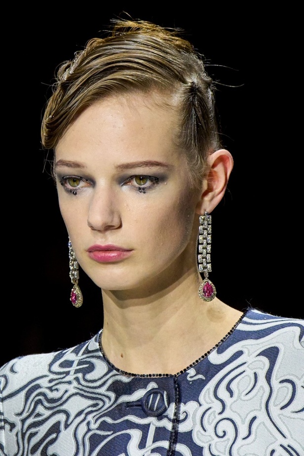 اطلالات جمالية من مجموعة Giorgio Armani Privé