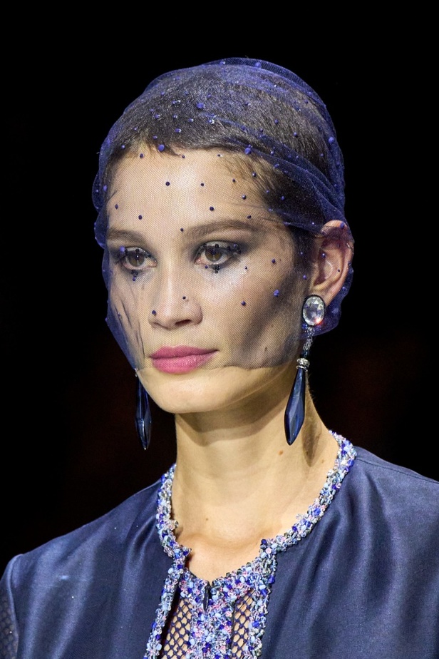 اطلالات جمالية من مجموعة Giorgio Armani Privé