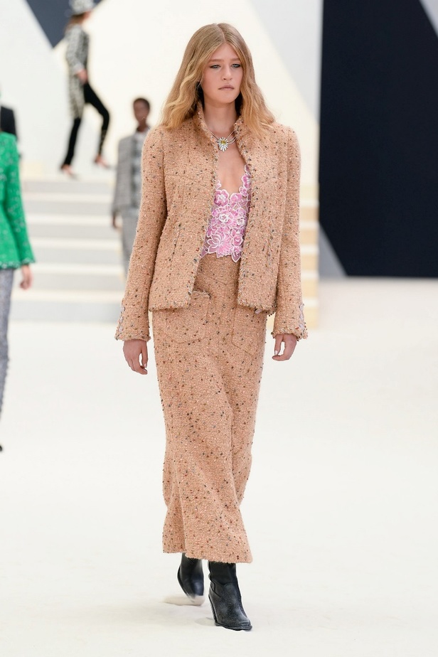 مجموعة CHANEL للأزياء الراقية لخريف وشتاء 2023 